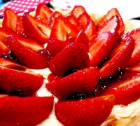 tarta-cu-capsuni-AnaMaria